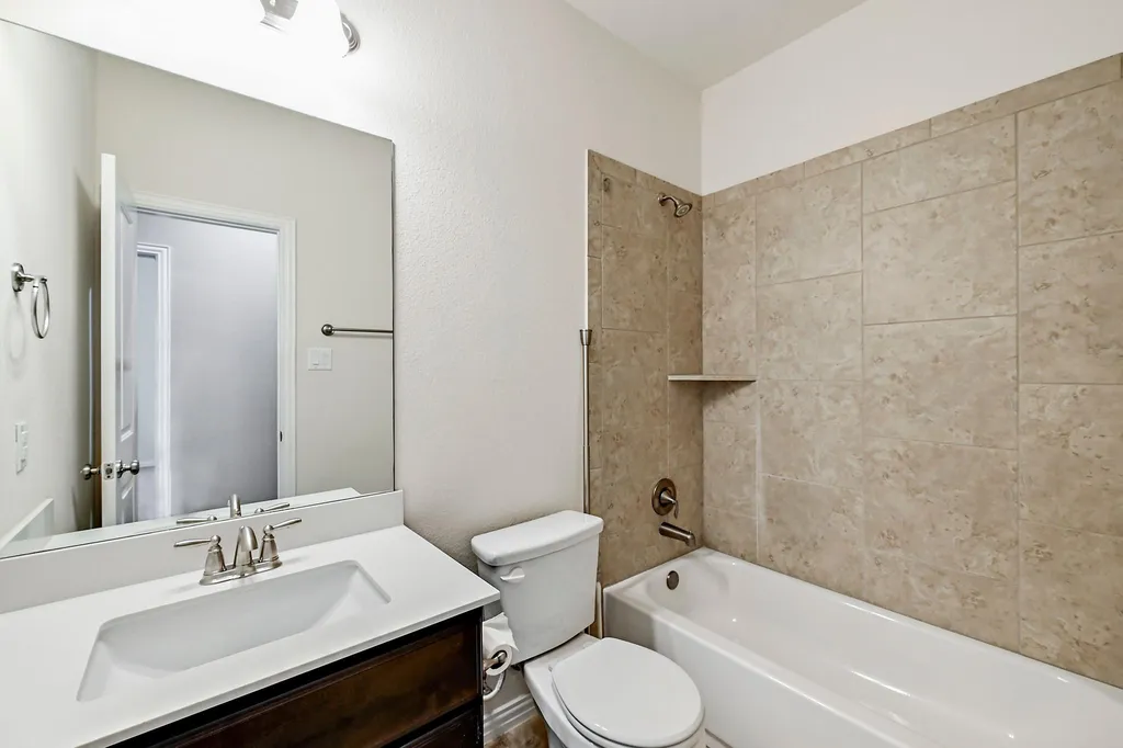 7801 Turnback Ledge Trail Lago Vista TX 78645