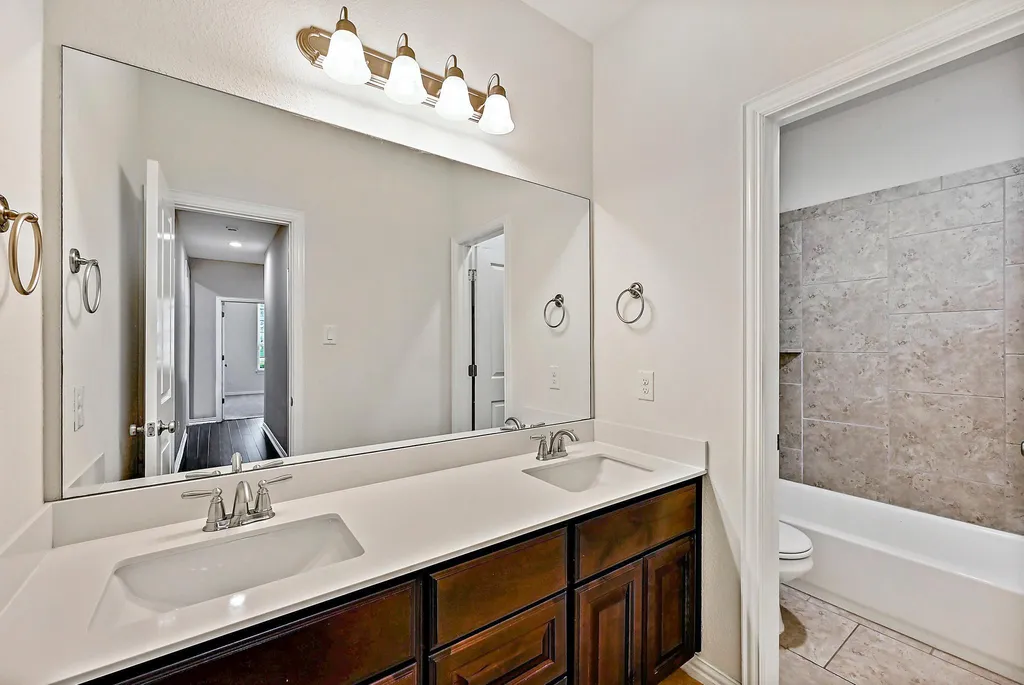 7801 Turnback Ledge Trail Lago Vista TX 78645