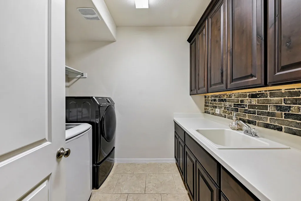 7801 Turnback Ledge Trail Lago Vista TX 78645