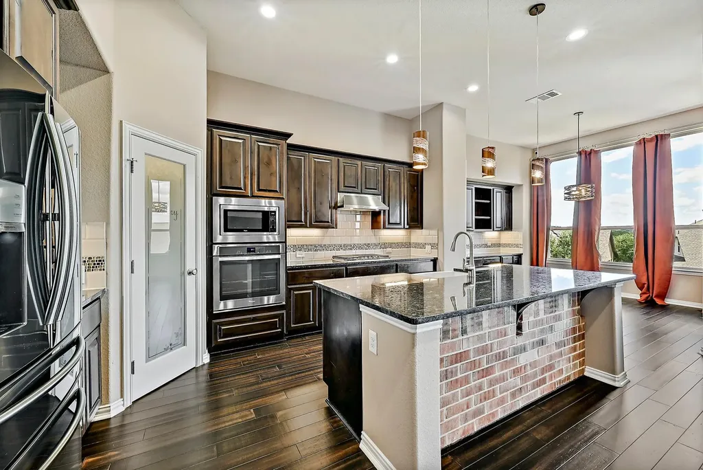 7801 Turnback Ledge Trail Lago Vista TX 78645