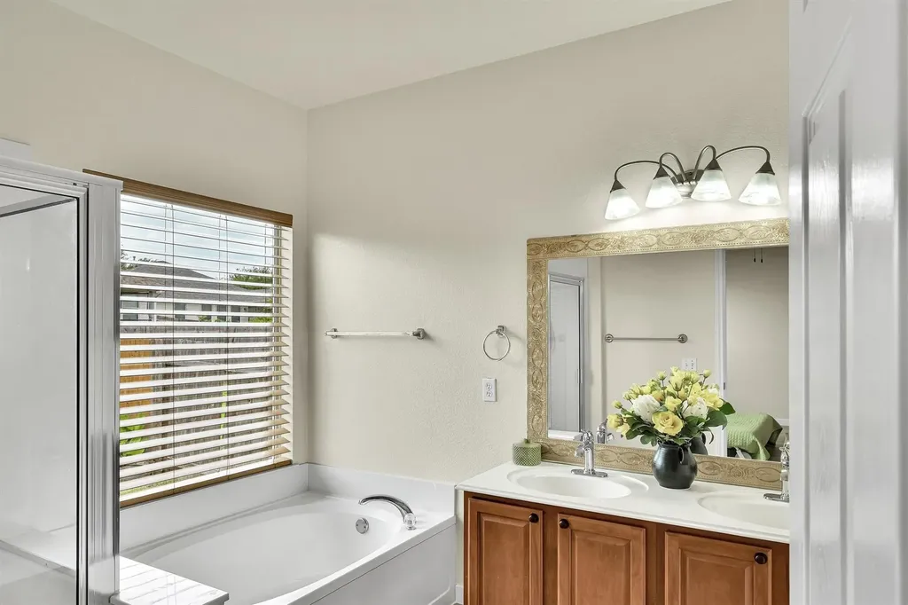 3521 Shiraz Loop Round Rock TX 78665