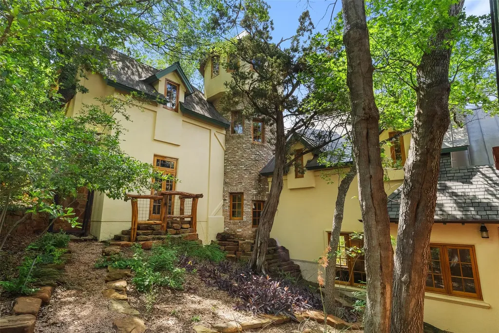 1354 The High Road Austin TX 78746