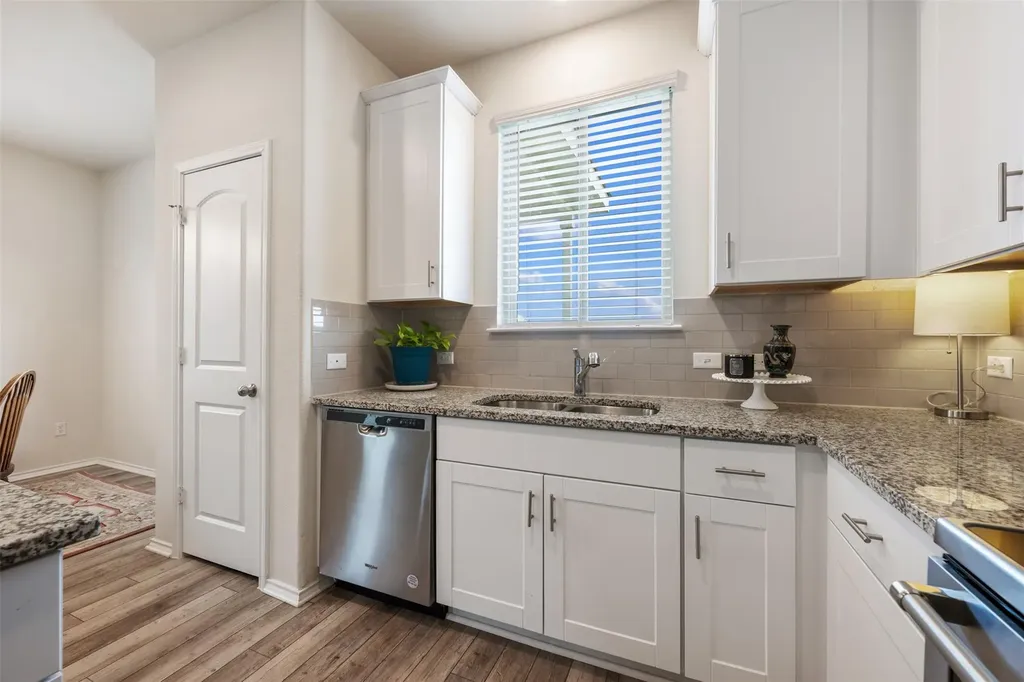 225 Gunther Way Taylor TX 76574