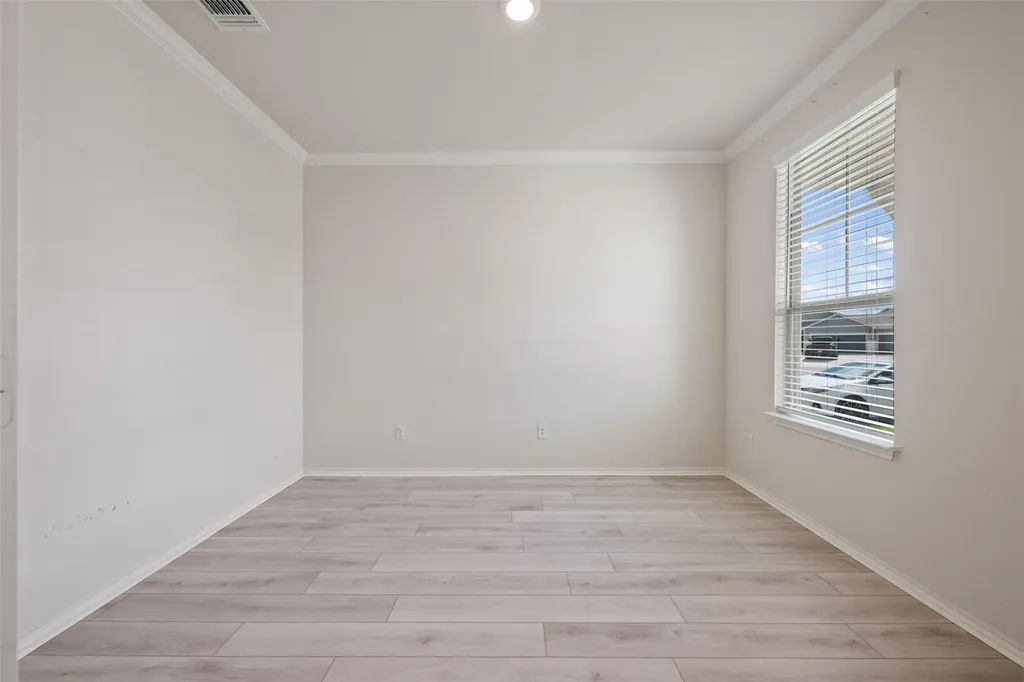 225 Gunther Way Taylor TX 76574