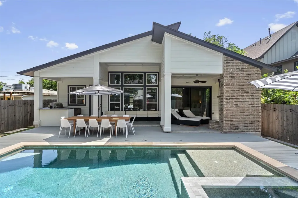 1810 Piedmont Avenue Austin TX 78757