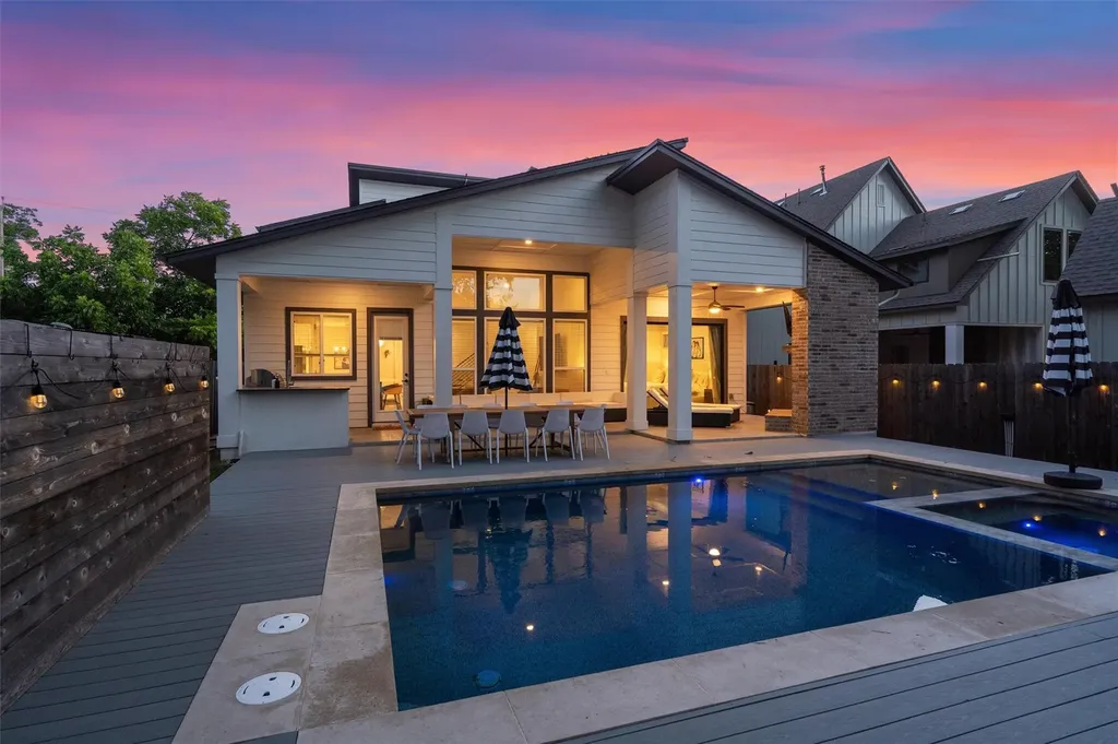 1810 Piedmont Avenue Austin TX 78757