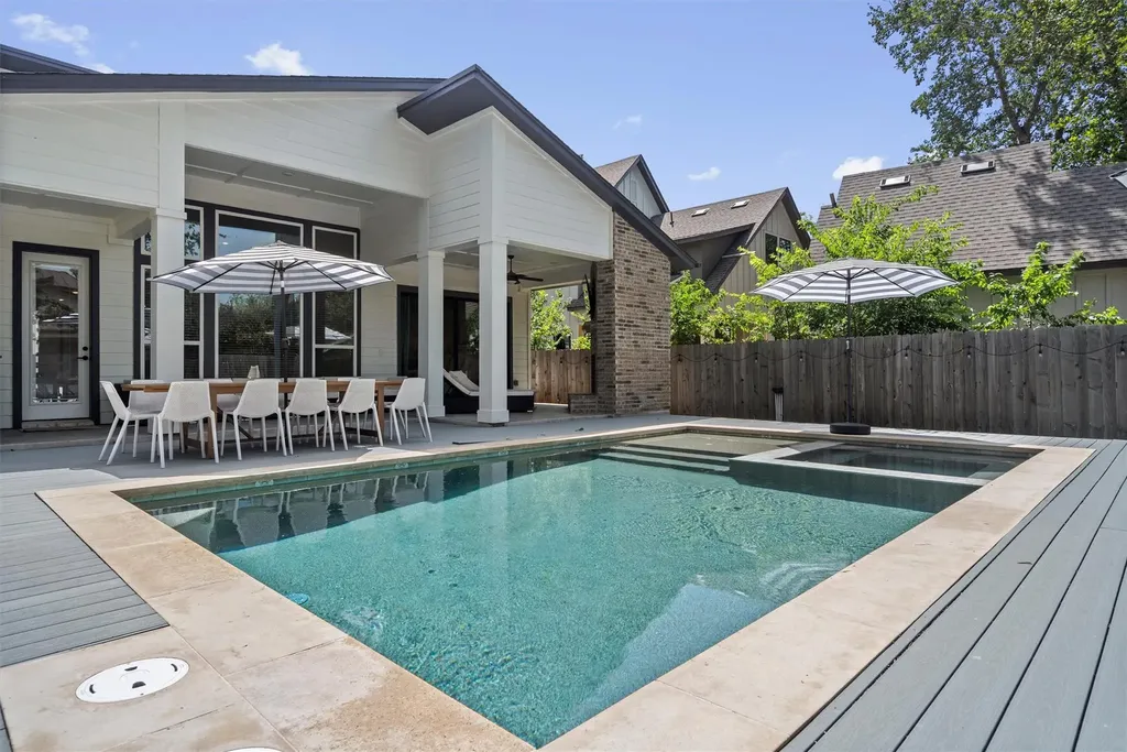 1810 Piedmont Avenue Austin TX 78757