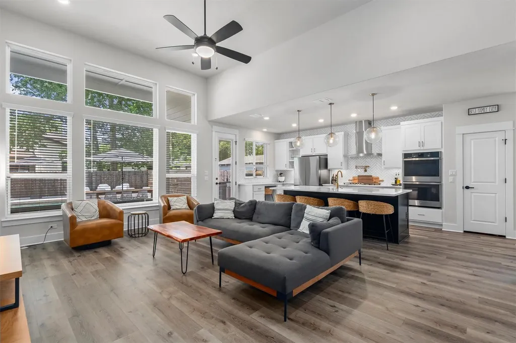 1810 Piedmont Avenue Austin TX 78757