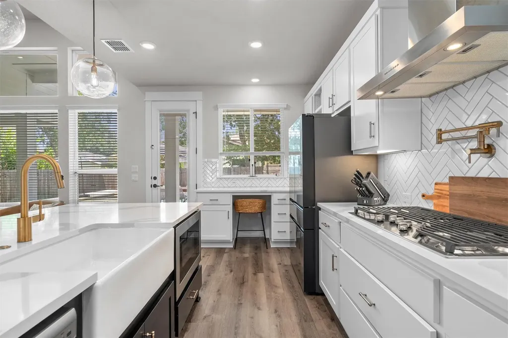 1810 Piedmont Avenue Austin TX 78757