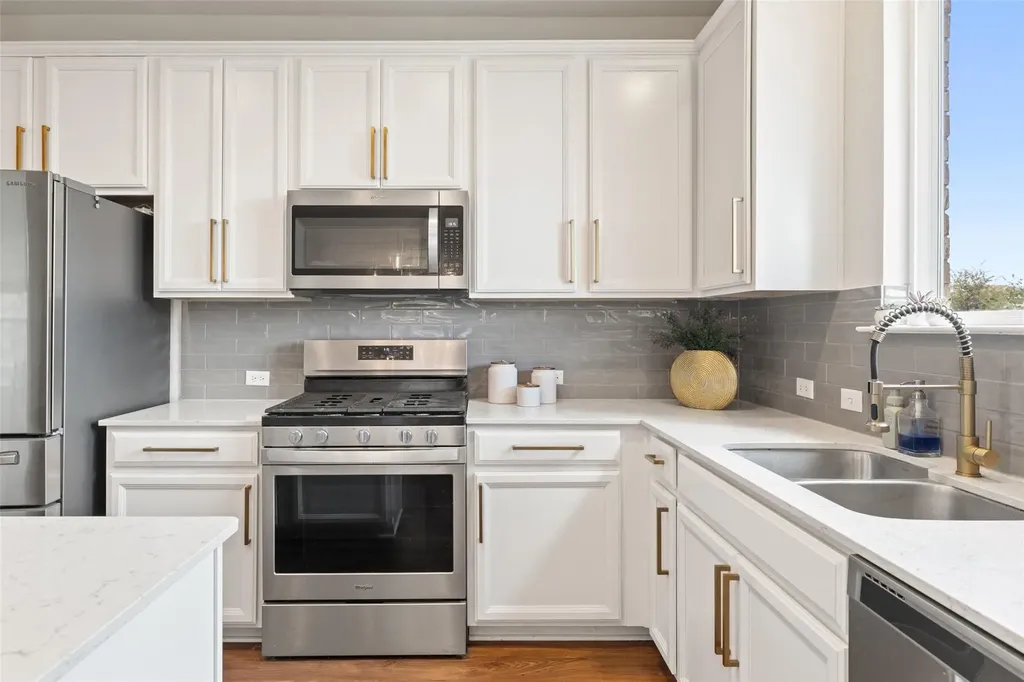 290 Bayberry Circle Buda TX 78610