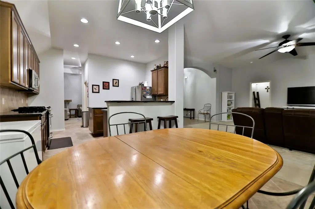 410 Olmos Drive Leander TX 78641