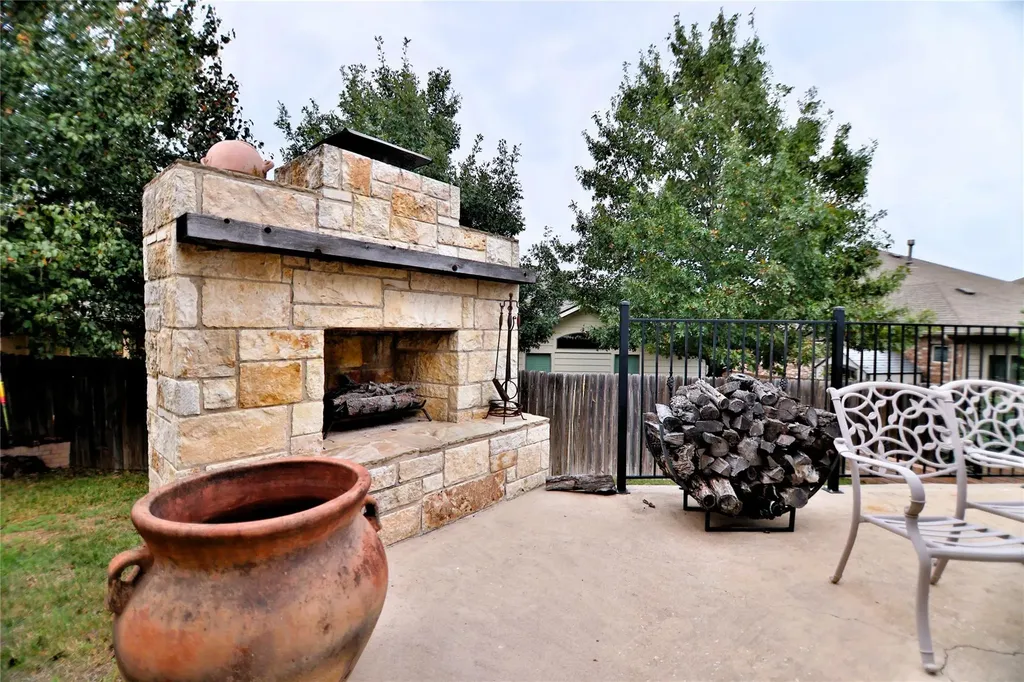 410 Olmos Drive Leander TX 78641
