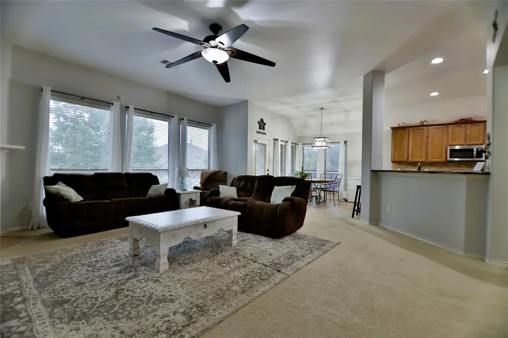 410 Olmos Drive Leander TX 78641