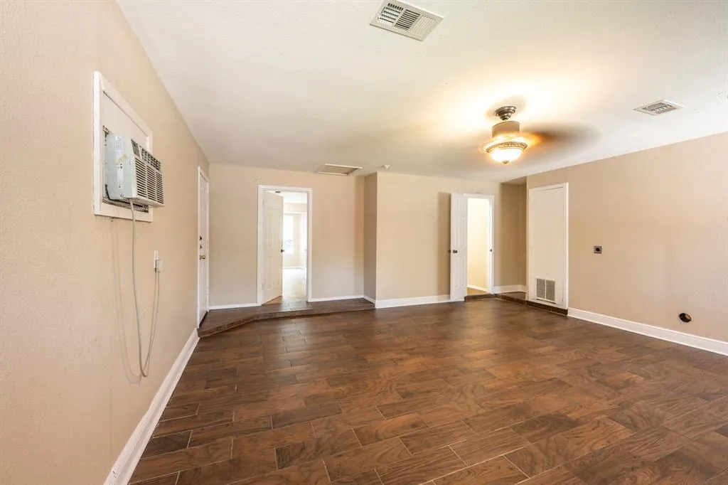 6400 Craigwood Circle Austin TX 78725
