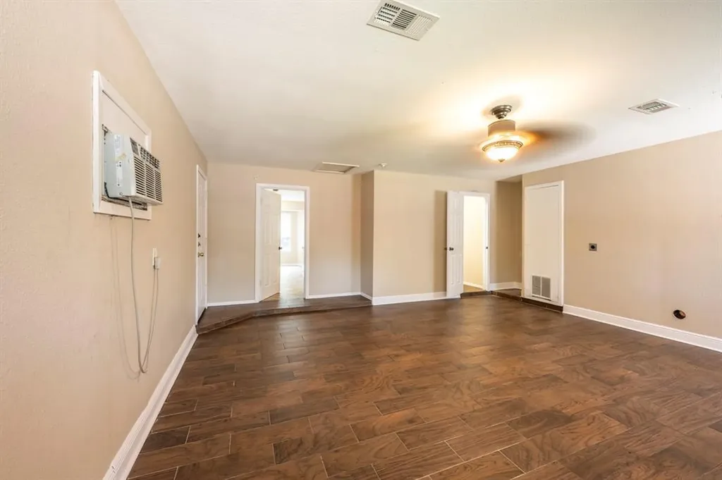 6400 Craigwood Circle Austin TX 78725