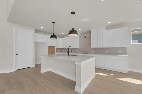 916 Rock Daisy Trail Hutto TX 78634