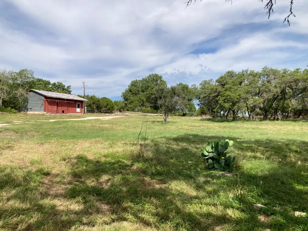 1050 Harmon Hills Road Dripping Springs TX 78620