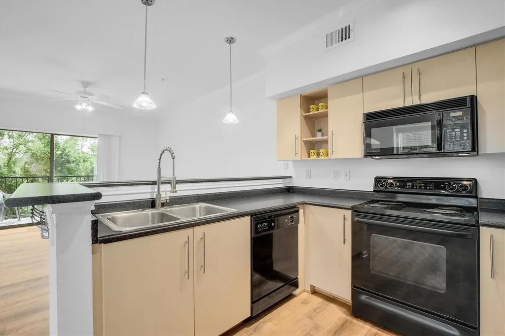 11203 Ranch Road 2222 Road Austin TX 78730