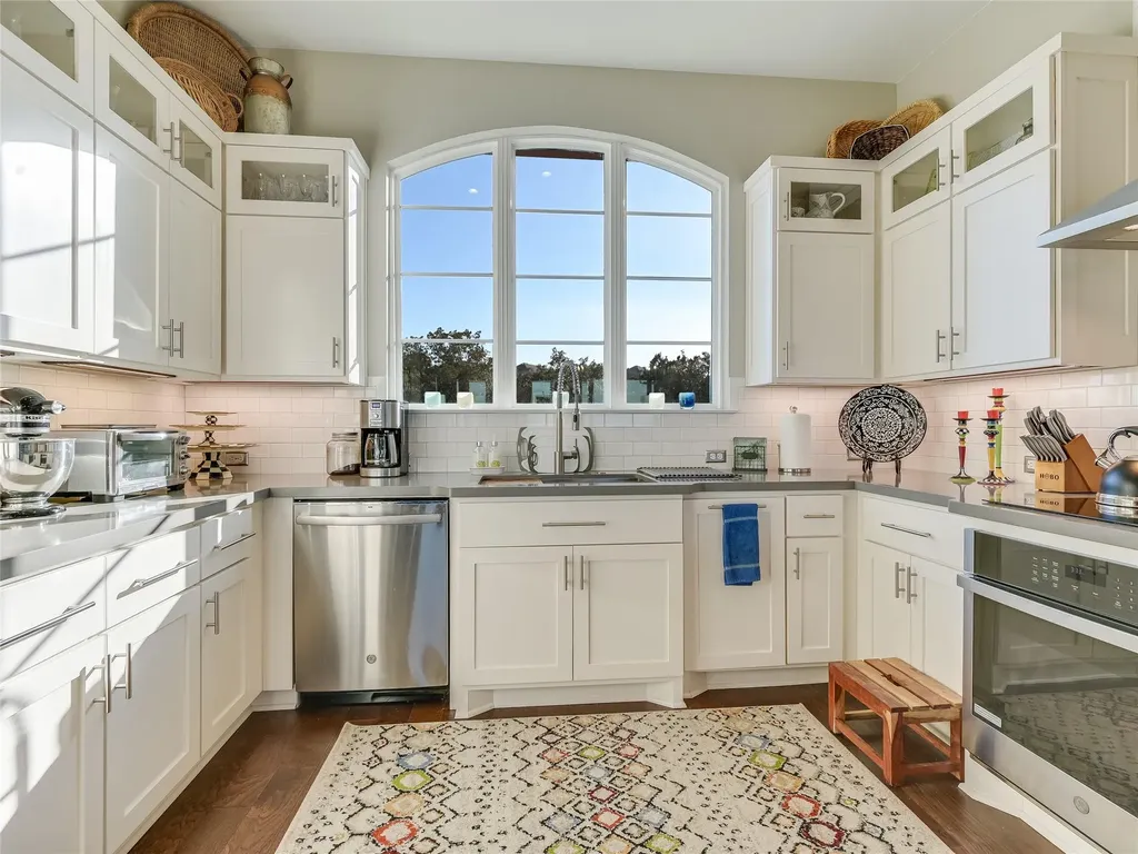 219 Honey Creek Court Austin TX 78738