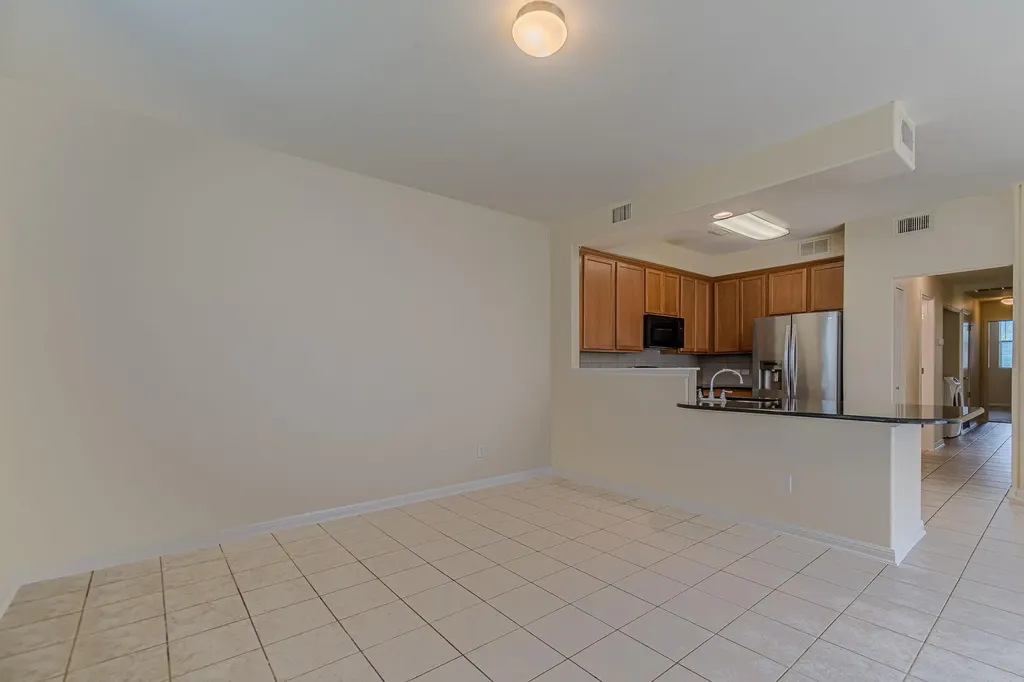 1612 Sanders Kyle TX 78640