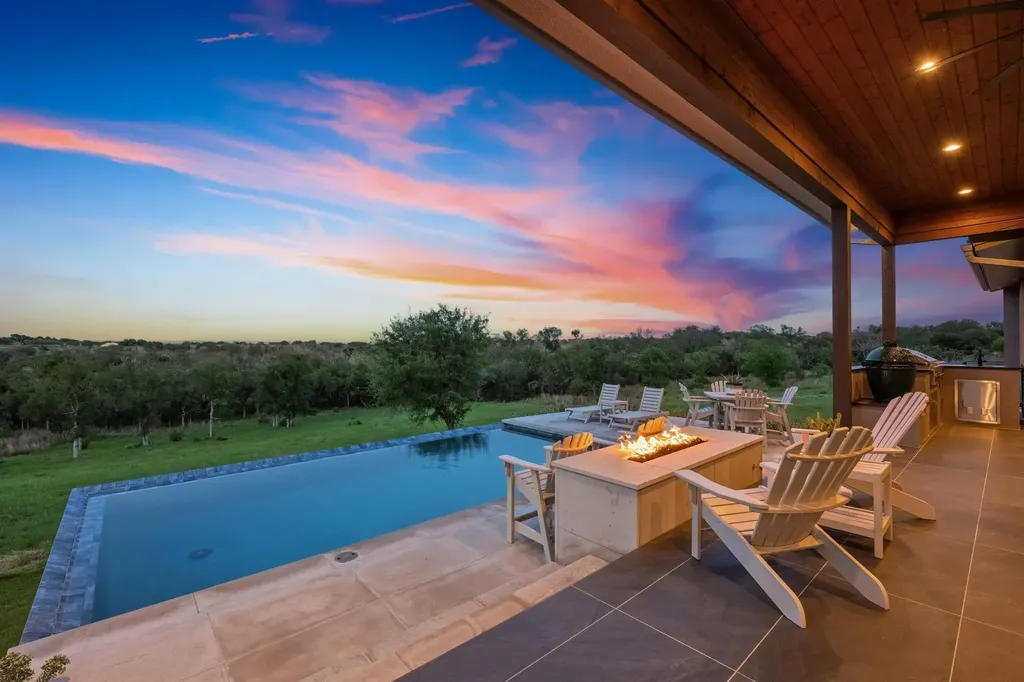 111 Rock N Robyn Trail Horseshoe Bay TX 78657