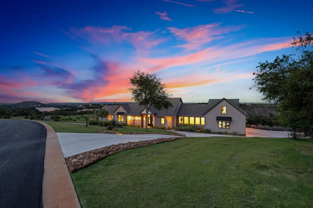 111 Rock N Robyn Trail Horseshoe Bay TX 78657