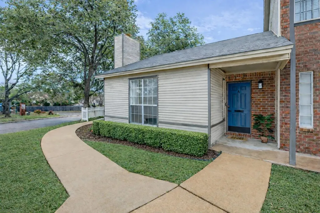 1845 River Crossing Circle Austin TX 78741