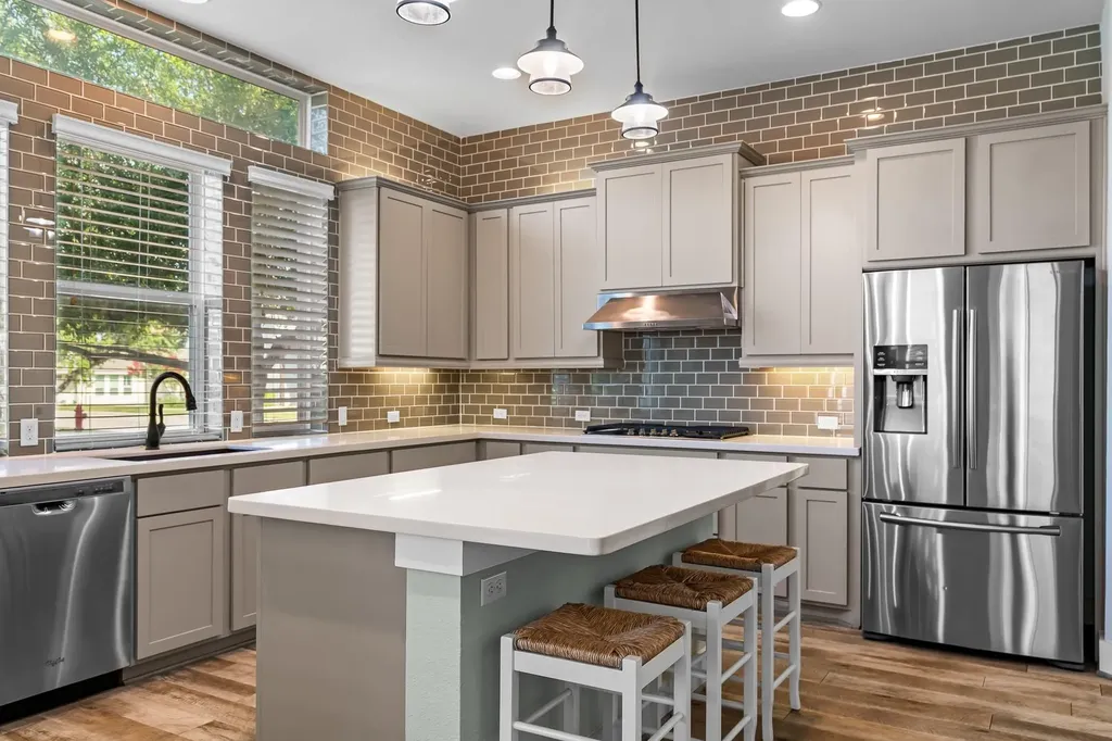 109 Francesco Lane Dripping Springs TX 78620