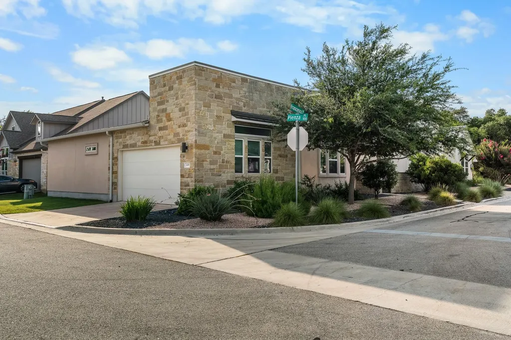 109 Francesco Lane Dripping Springs TX 78620