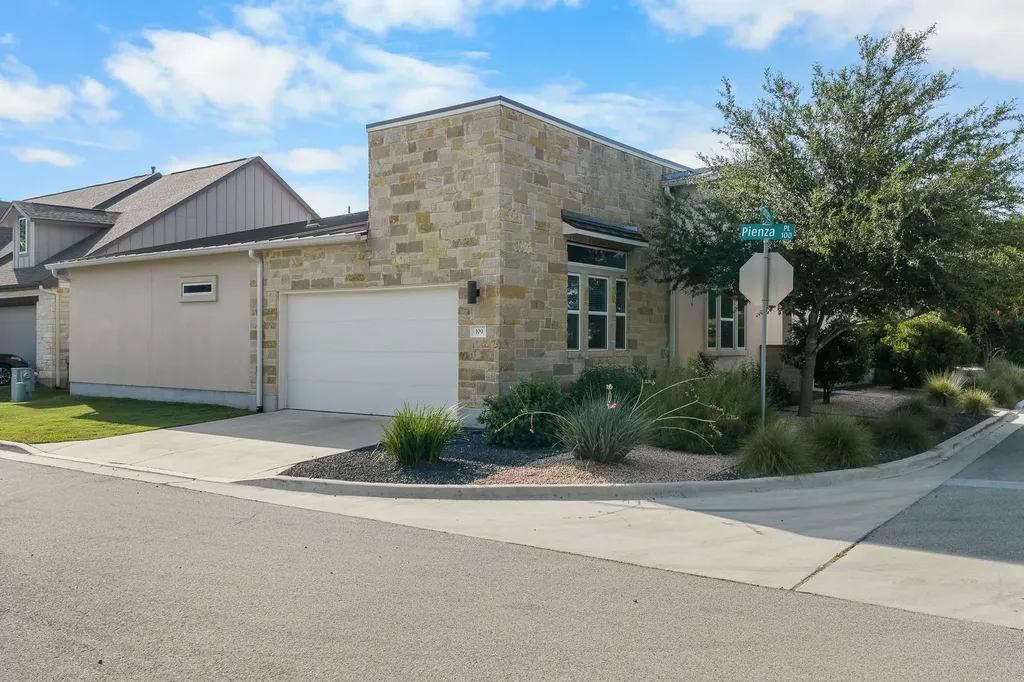 109 Francesco Lane Dripping Springs TX 78620