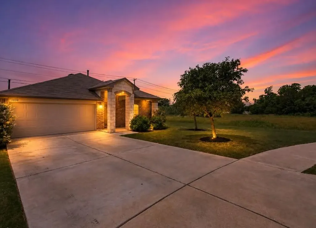 1010 Pembroke Court Hutto TX 78634