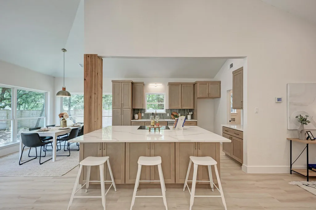 1110 Mayan Way Austin TX 78733