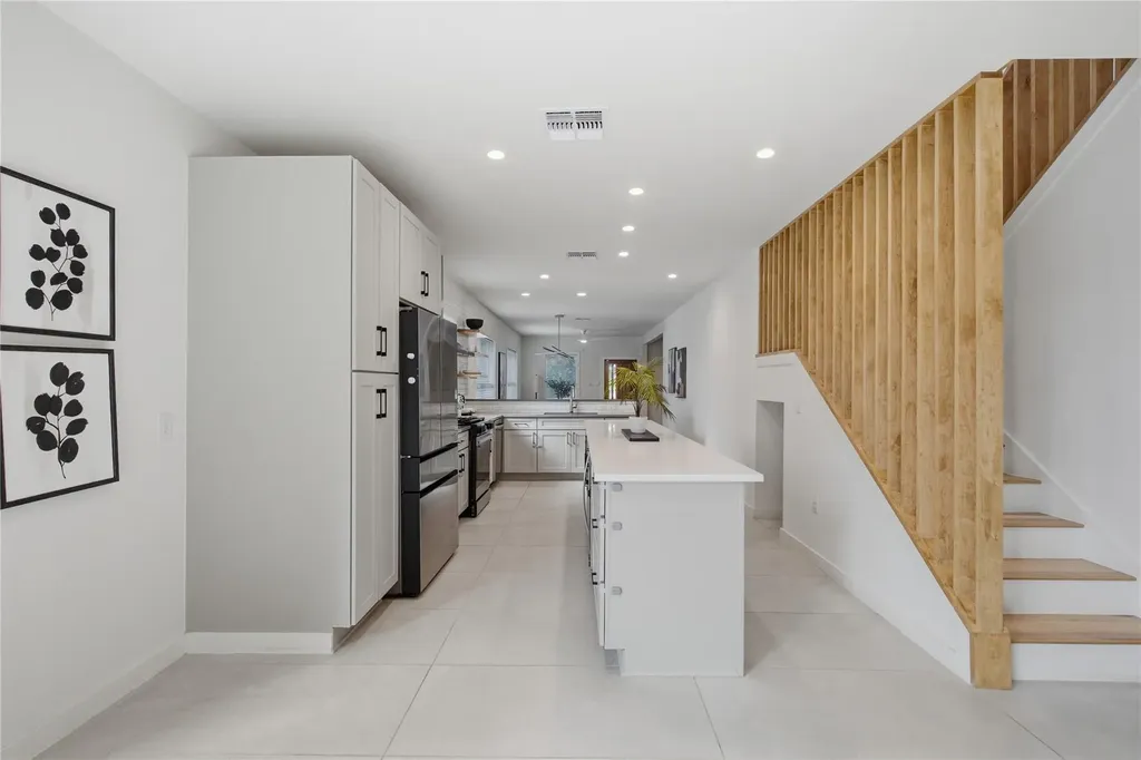 2007 E 2nd Street Austin TX 78702