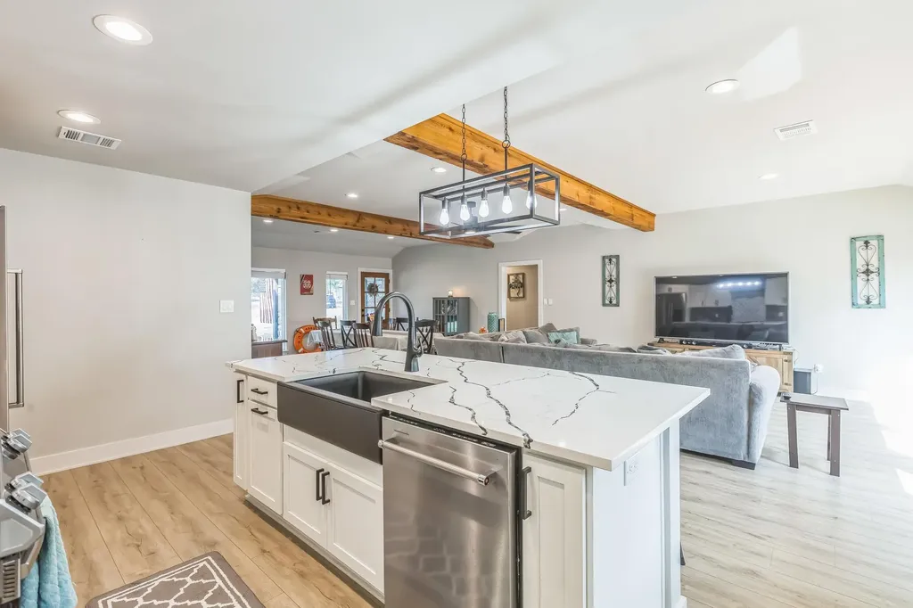 2403 Belaire East Lane Granite Shoals TX 78654