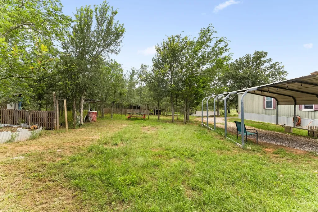 253 N County Line Road Elgin TX 78621