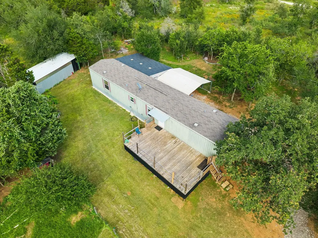 253 N County Line Road Elgin TX 78621
