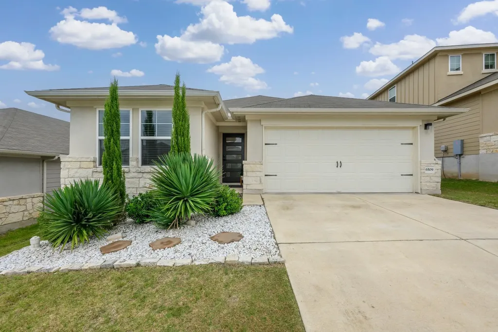 6509 Rounded Pebble Lane Buda TX 78610