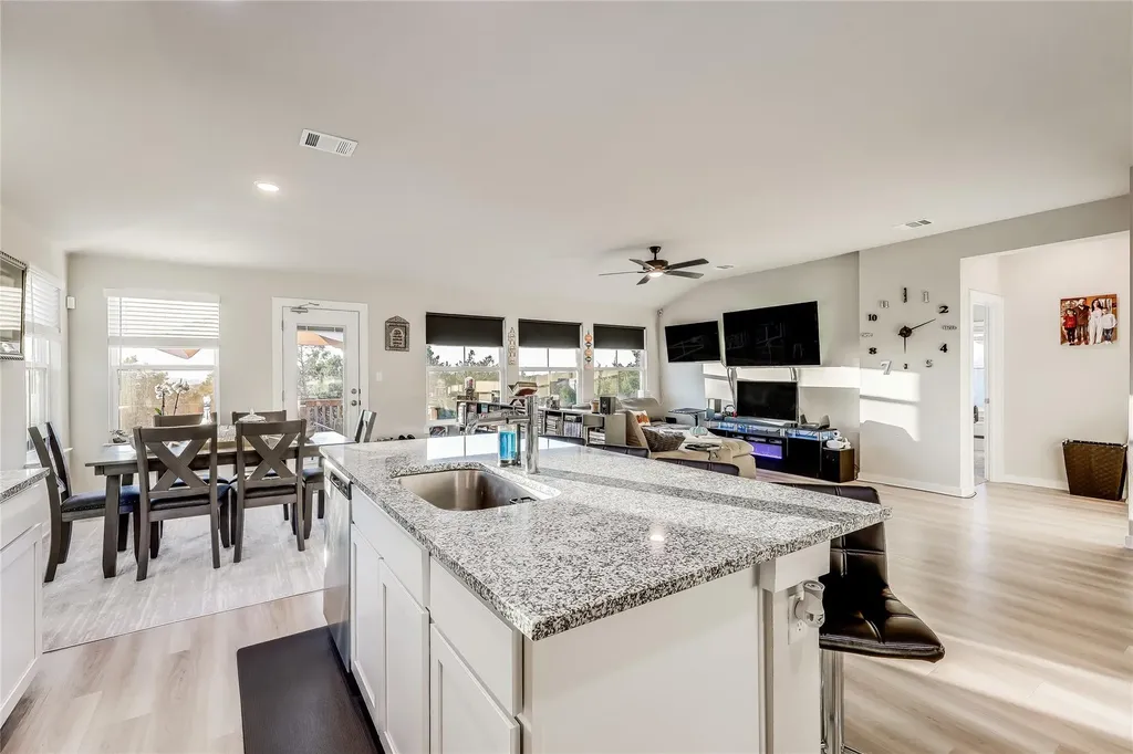 3204 Mount Vernon Avenue Leander TX 78645