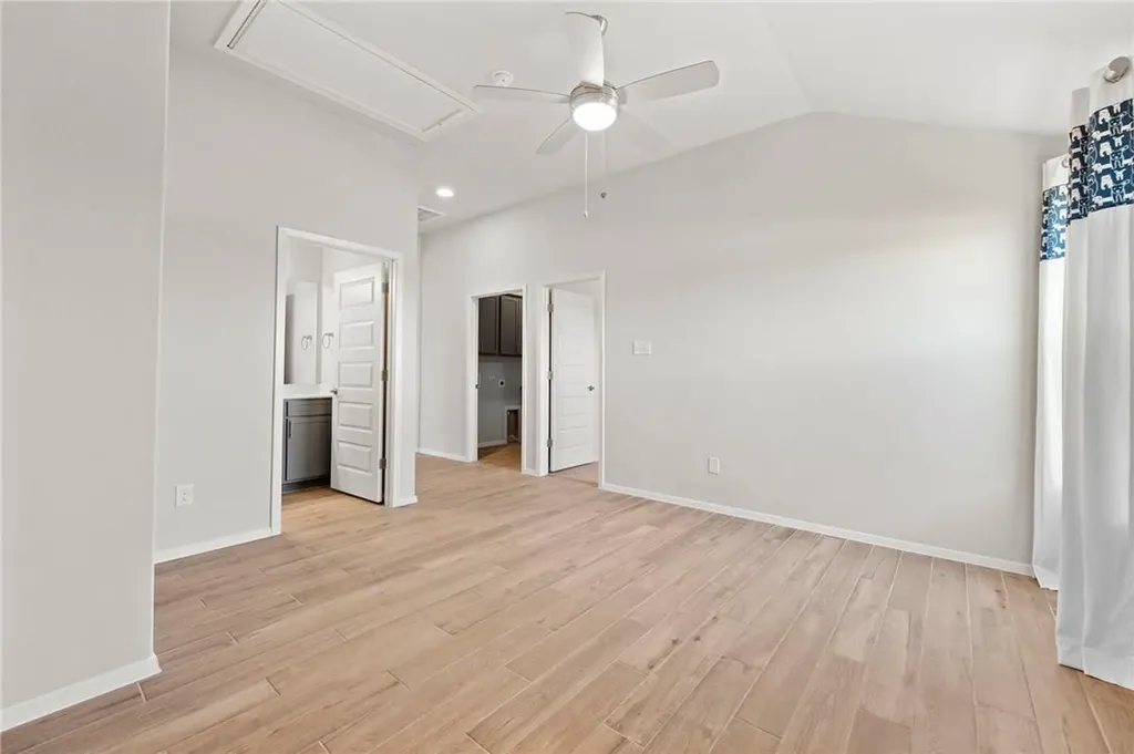 102 Crooked Trail Bastrop TX 78602