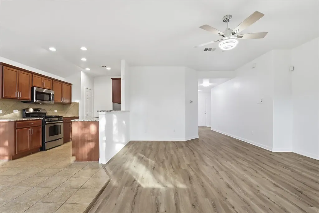 448 Nottingham Loop Kyle TX 78640