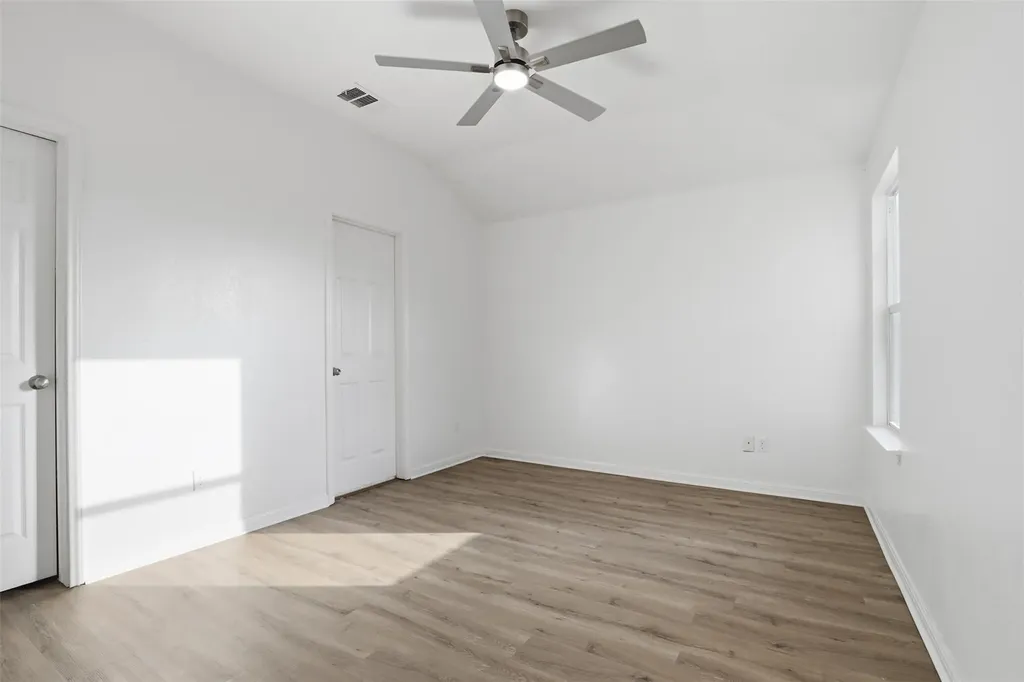 448 Nottingham Loop Kyle TX 78640