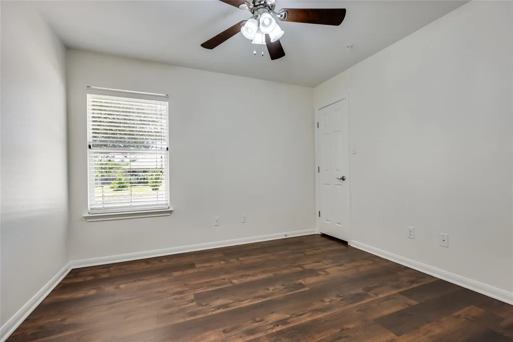 100 Barn Owl Loop Leander TX 78641