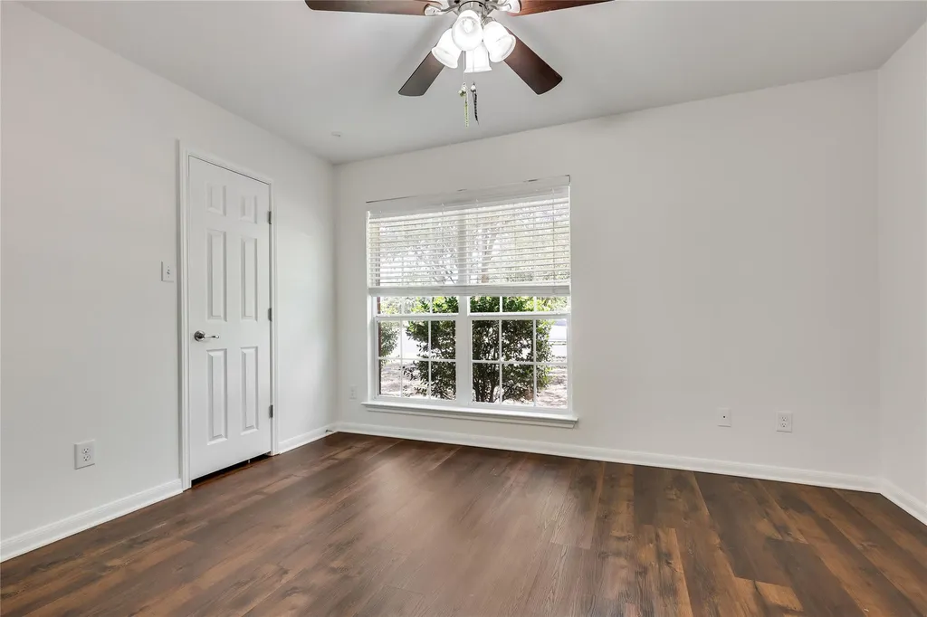 100 Barn Owl Loop Leander TX 78641