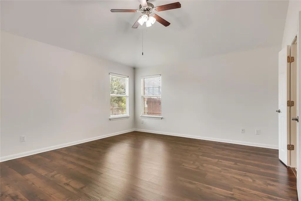 100 Barn Owl Loop Leander TX 78641