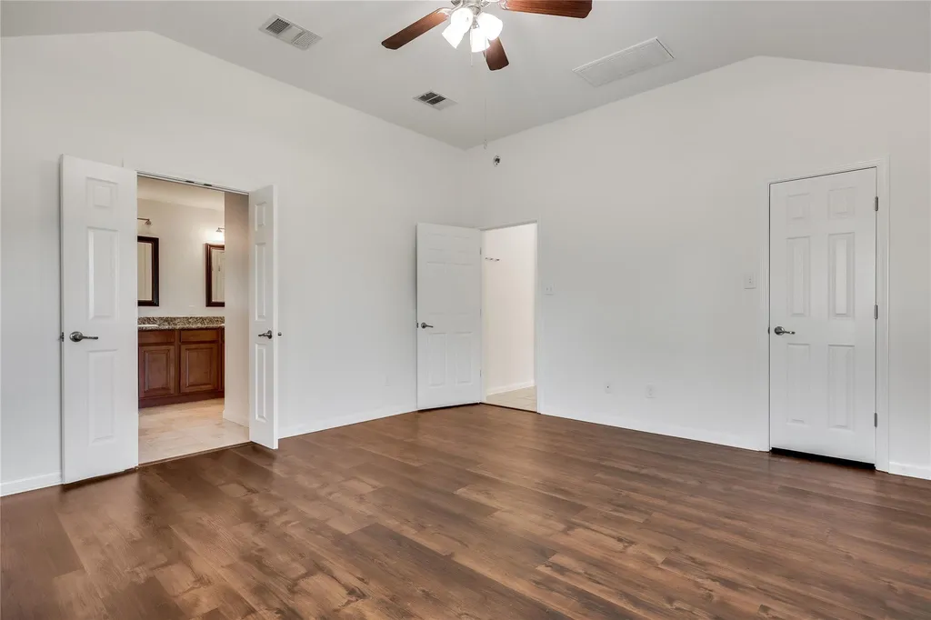 100 Barn Owl Loop Leander TX 78641