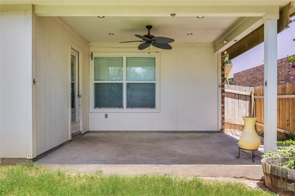 100 Barn Owl Loop Leander TX 78641