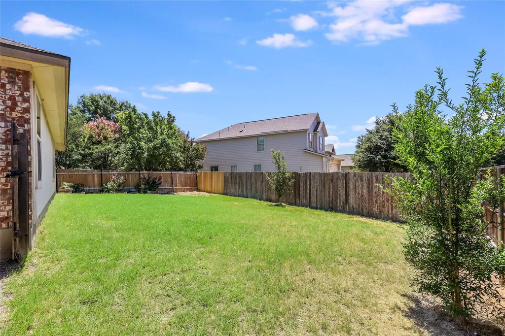 100 Barn Owl Loop Leander TX 78641
