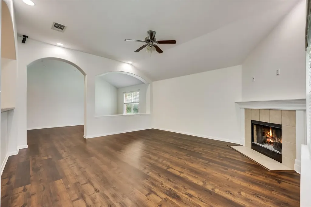 100 Barn Owl Loop Leander TX 78641