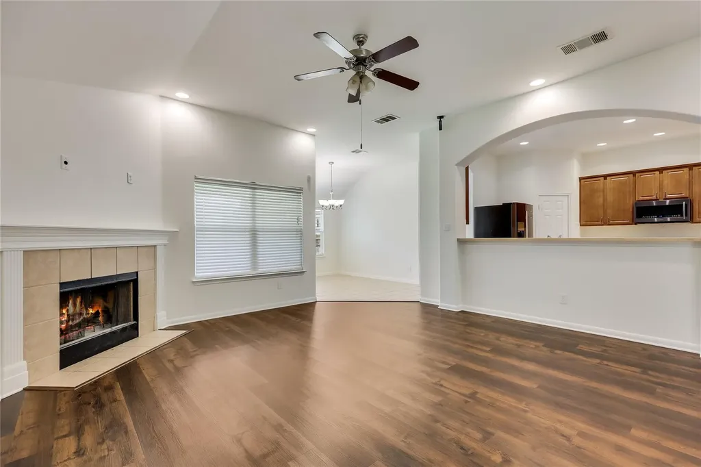 100 Barn Owl Loop Leander TX 78641