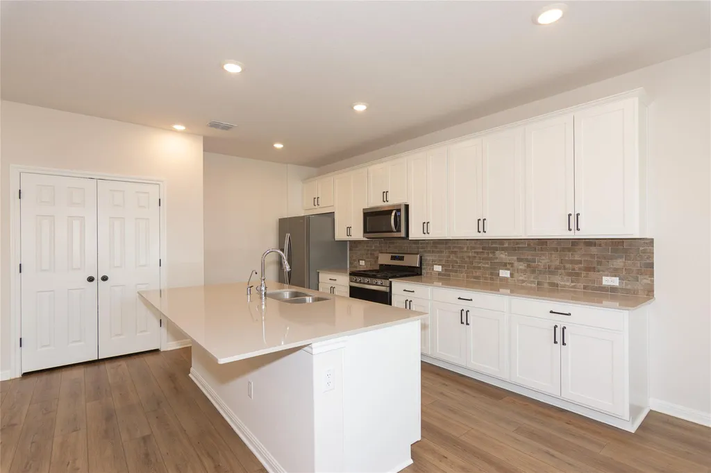 2500 Roosevelt Road Leander TX 78641